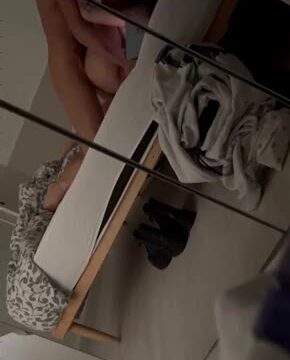 Alex Mucci gets her back blown