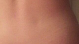 Kimberlybootyy gets cum on her back!