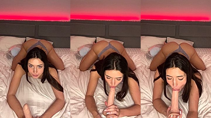 Girlylana sucks on her favorite sextoy! Dank dildo blowjob ♥