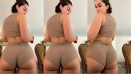 busty goddess Lupuwellness twerk tease in tight shorts caught on cam