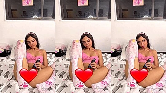 layladeline black vibrator masturbation in pink lingerie