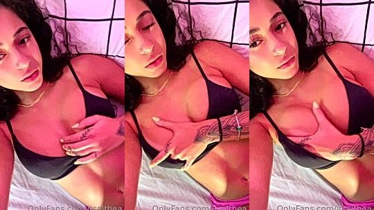 Itsaltheaxx squeezing her tits in black bikini