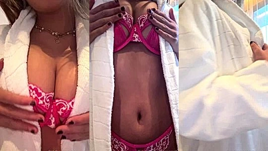 Ppwyang teasing in her red lingerie