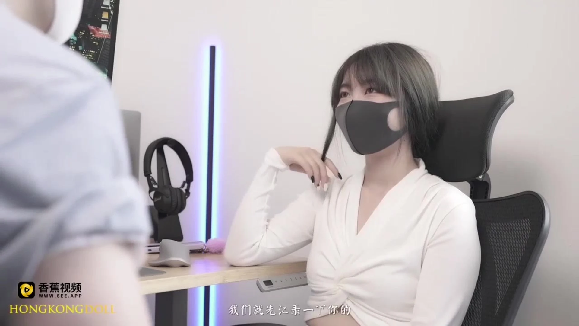 HongKongDoll fucking her massage therapist