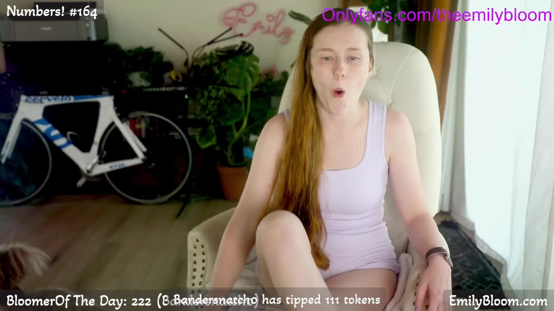 Emily Bloom online masturbation