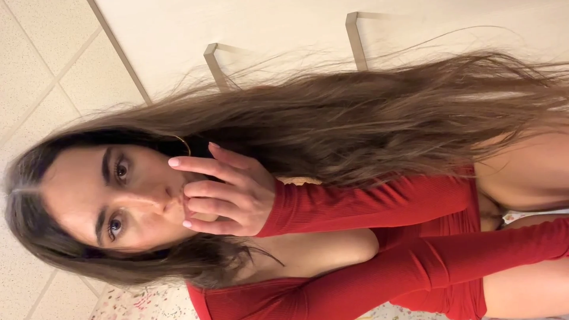 horny slut Izzy Green tasting her own pussy