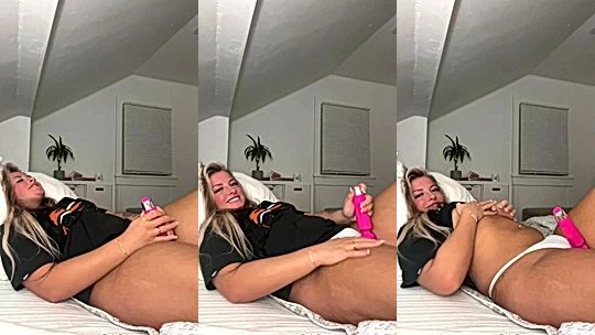 hot slut Zonamaeee pussy play in bed