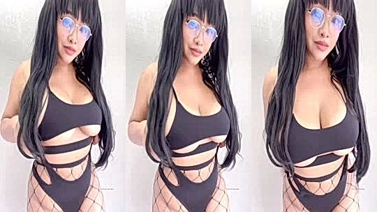 Uniquesora shaking her huge tits in black lingerie