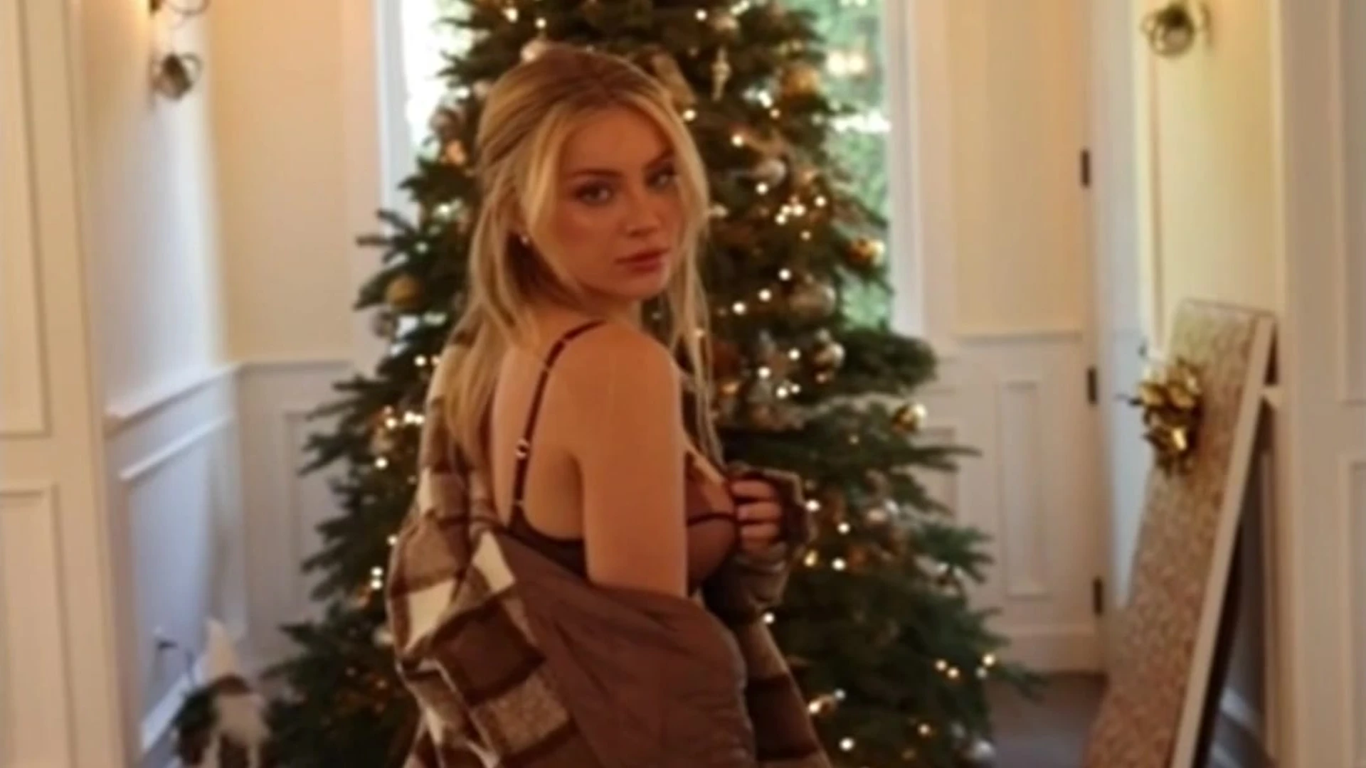 Daisy keech lingerie teasing for christmas
