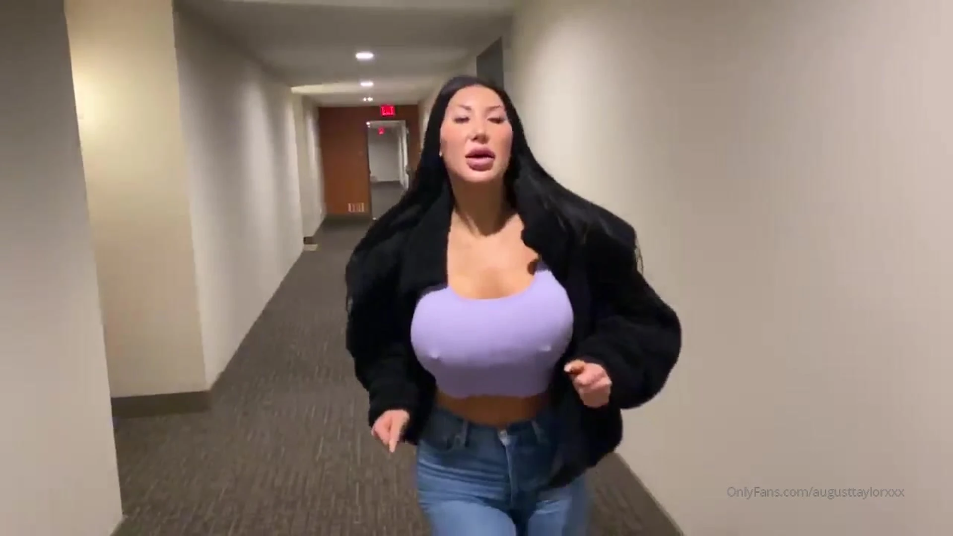 hot chick August Taylor bouncing her big tits while running